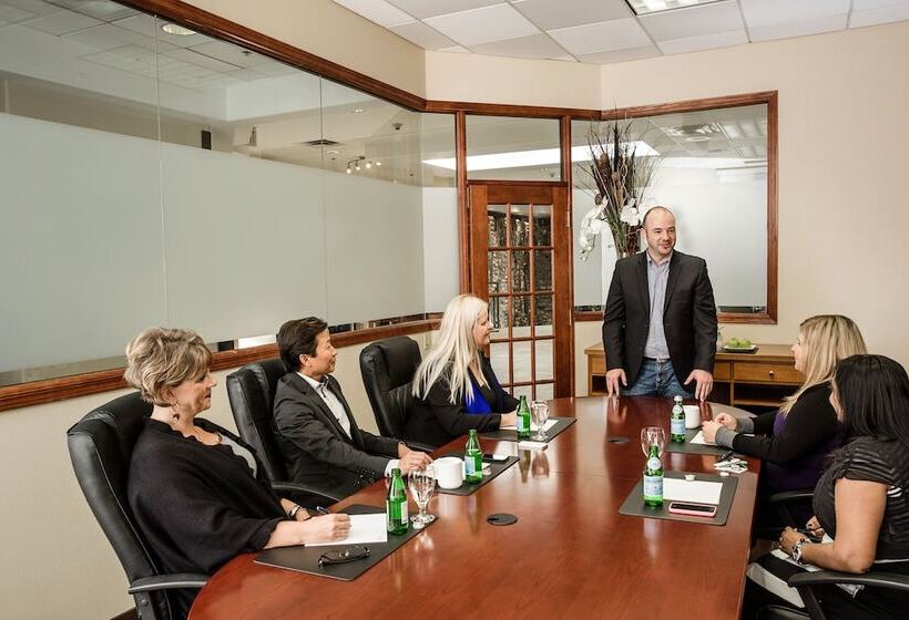 Szálloda Four Points By Sheraton Edmonton South