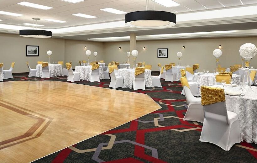 Szálloda Four Points By Sheraton Edmonton South