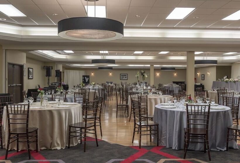 Szálloda Four Points By Sheraton Edmonton South