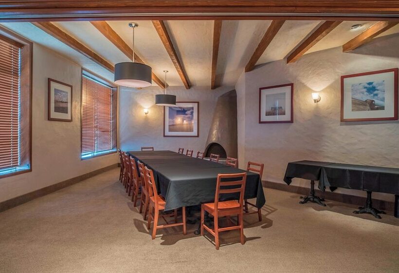 Szálloda Four Points By Sheraton Edmonton South