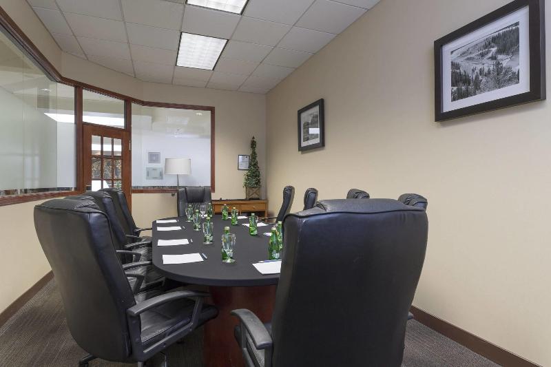 בית מלון כפרי Four Points By Sheraton Edmonton South