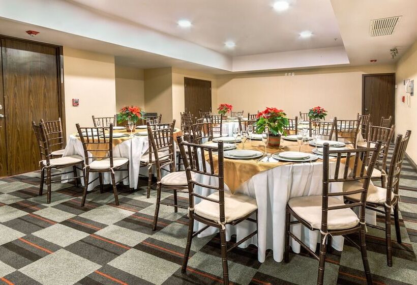 בית מלון כפרי Four Points By Sheraton Saltillo