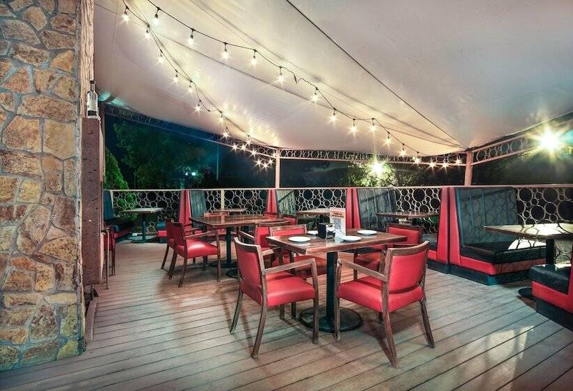 فندق Four Points By Sheraton Saltillo