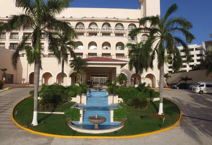 هتل Gr Solaris Cancun All Inclusive