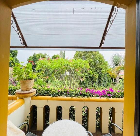 فندق Hacienda Los Laureles