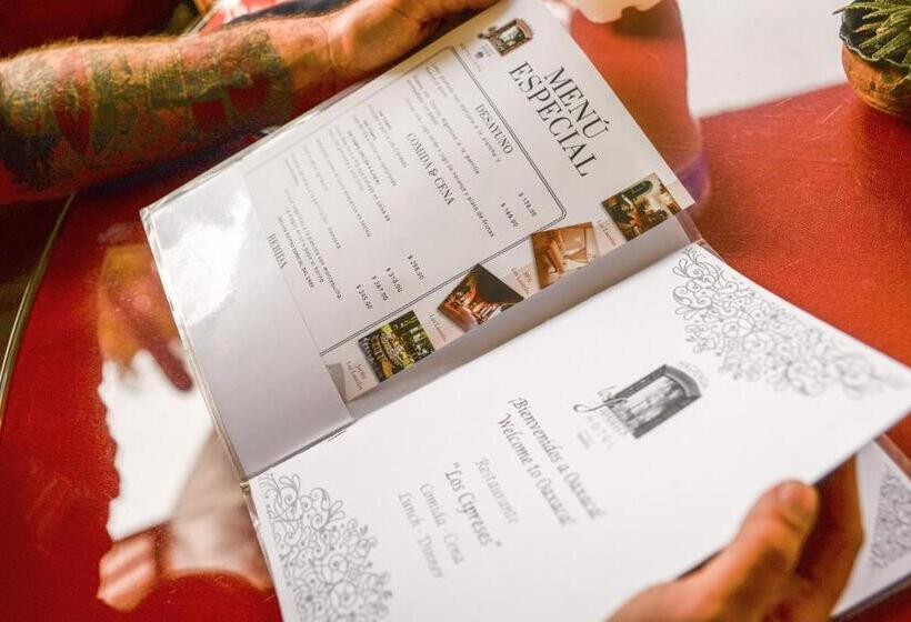 فندق Hacienda Los Laureles