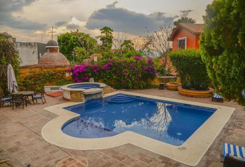 فندق Hacienda Los Laureles