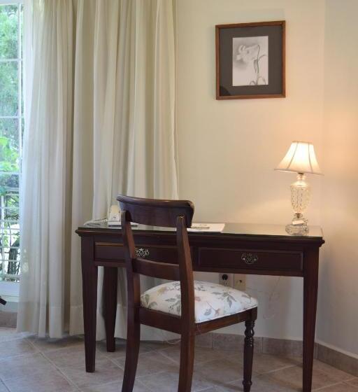 فندق Hacienda Los Laureles