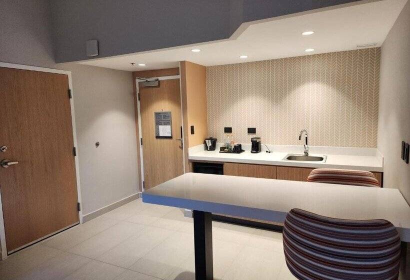 فندق Hampton by Hilton Saltillo Zona Aeropuerto