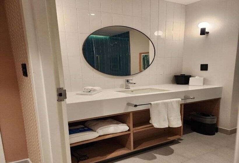 فندق Hampton by Hilton Saltillo Zona Aeropuerto