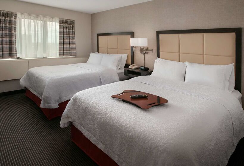 בית מלון כפרי Hampton Inn & Suites Milwaukee Downtown