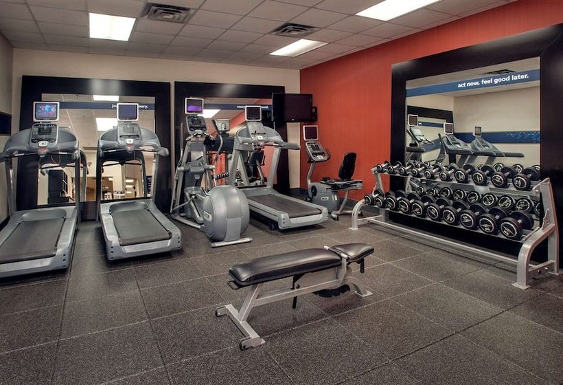 בית מלון כפרי Hampton Inn & Suites Milwaukee Downtown