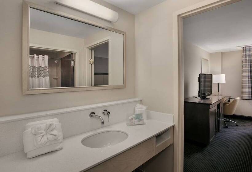 בית מלון כפרי Hampton Inn & Suites Milwaukee Downtown