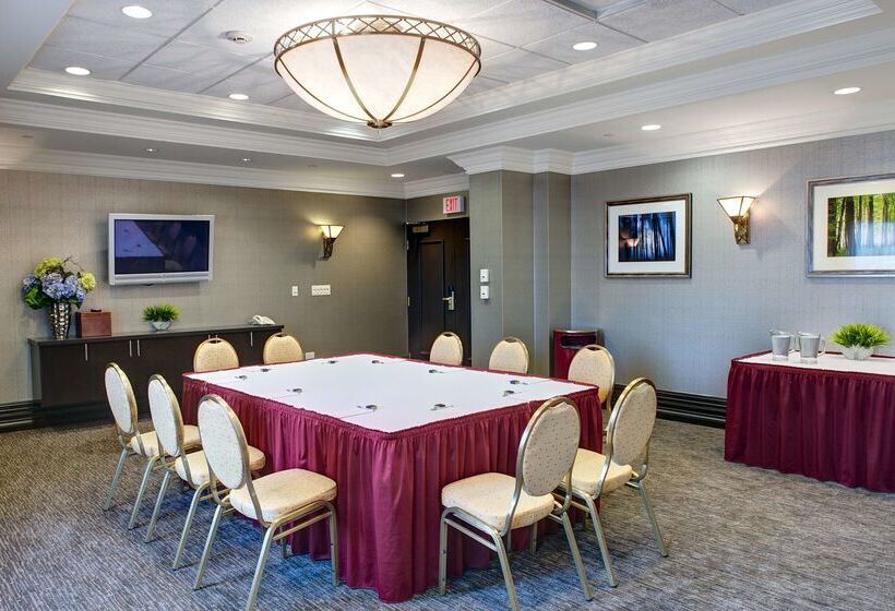 호텔 Hampton Inn & Suites By Hilton Toronto Airport