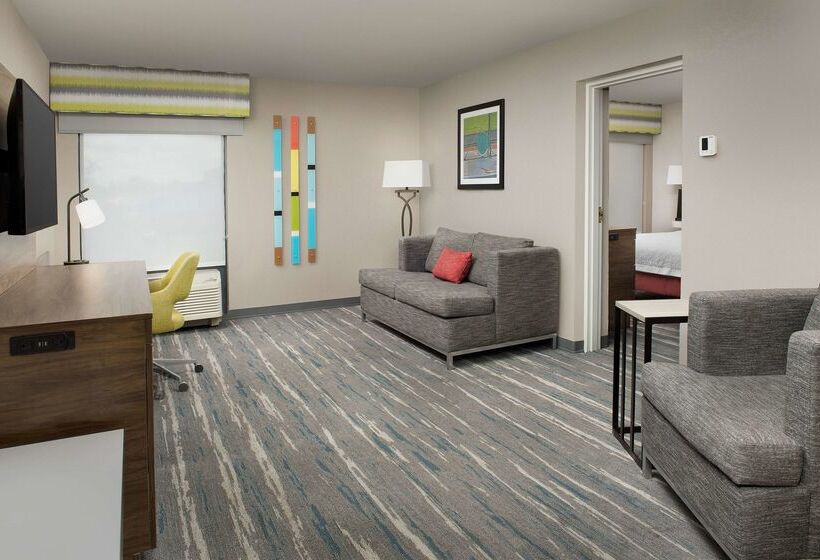 호텔 Hampton Inn College Park