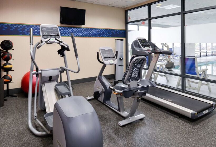 호텔 Hampton Inn College Park