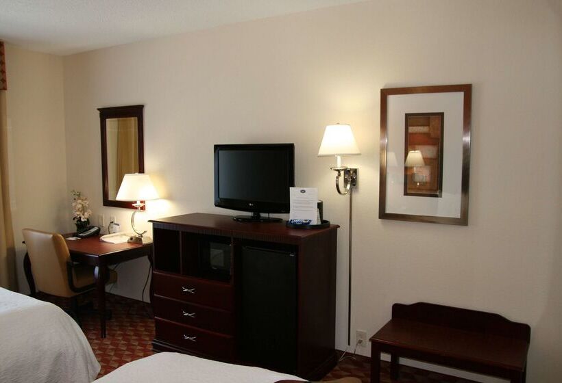 فندق Hampton Inn Kingsland