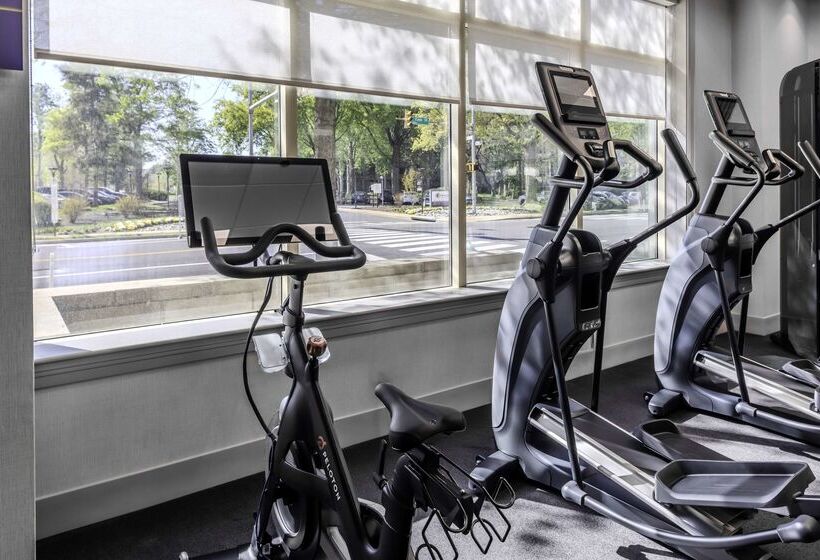 酒店 Hampton Inn & Suites Arlington Crystal City Dca