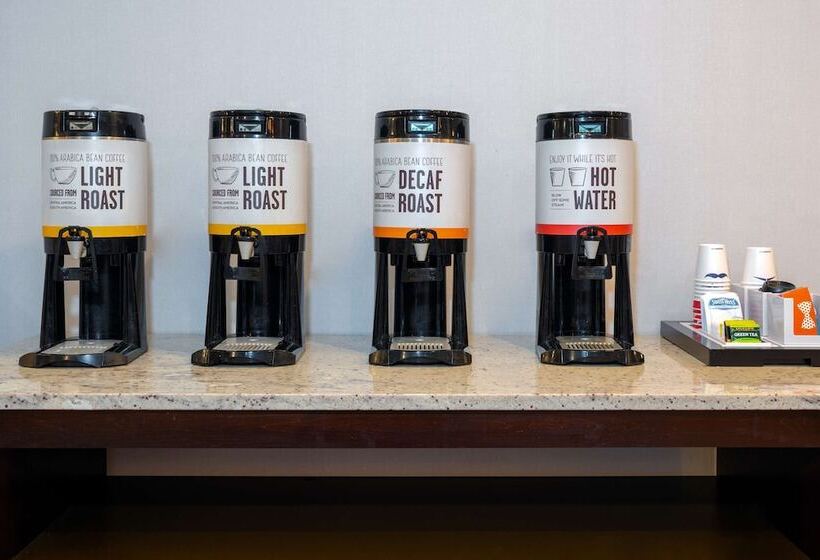 فندق Hampton Inn & Suites Buffalo Downtown