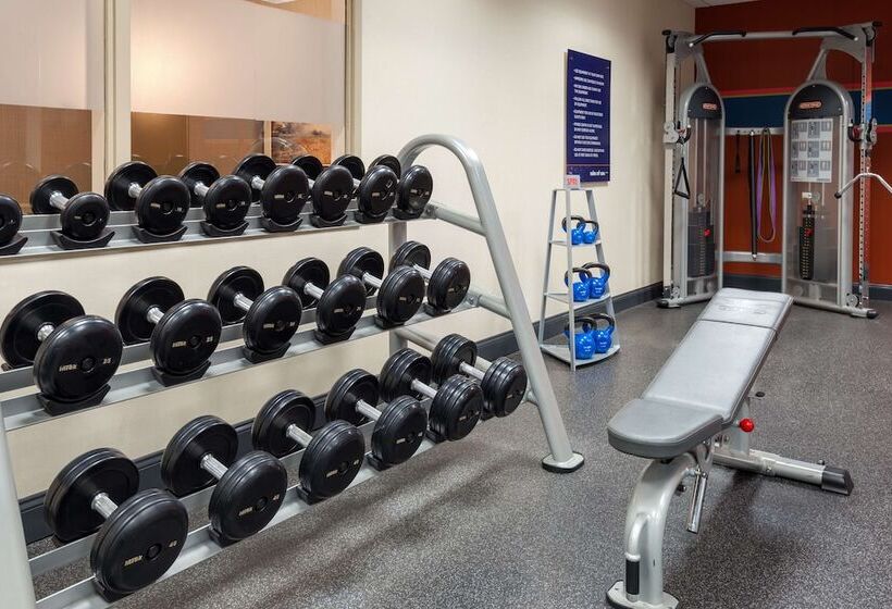 فندق Hampton Inn & Suites Buffalo Downtown