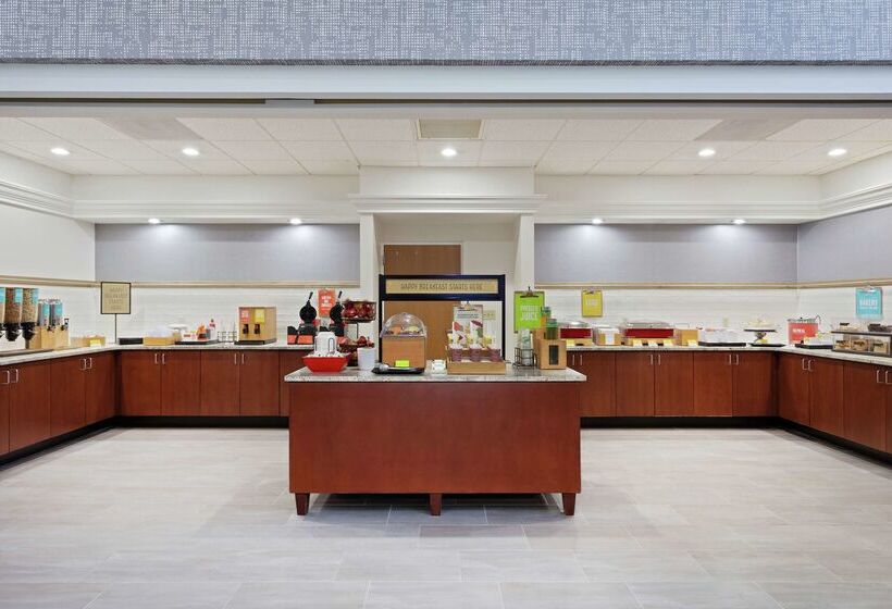 فندق Hampton Inn & Suites Orlando Intl Dr N