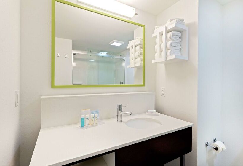 فندق Hampton Inn & Suites Orlando Intl Dr N