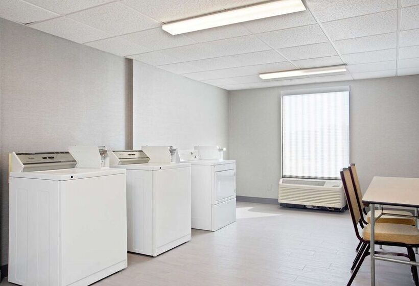 فندق Hampton Inn & Suites Orlando Intl Dr N