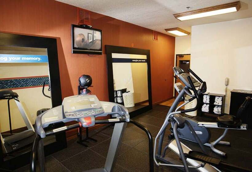 هتل Hampton Inn Taos