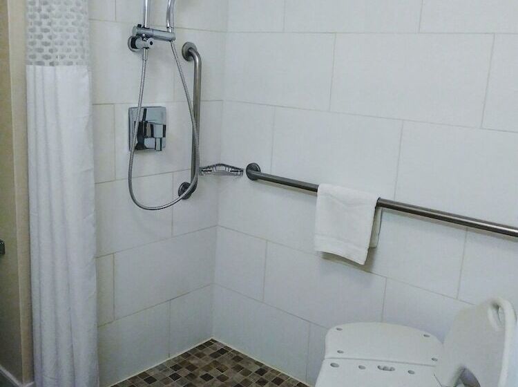 هتل Hampton Inn Taos