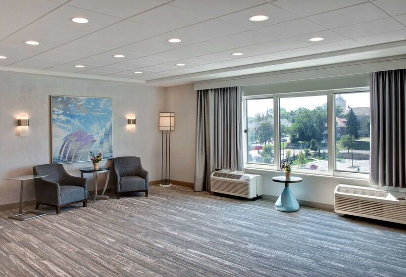 فندق Hilton Garden Inn Kansas City