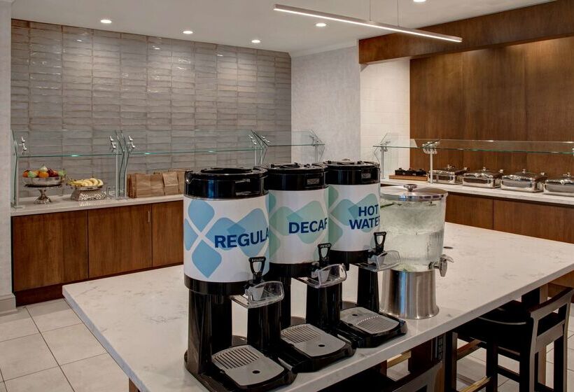 فندق Hilton Garden Inn Kansas City