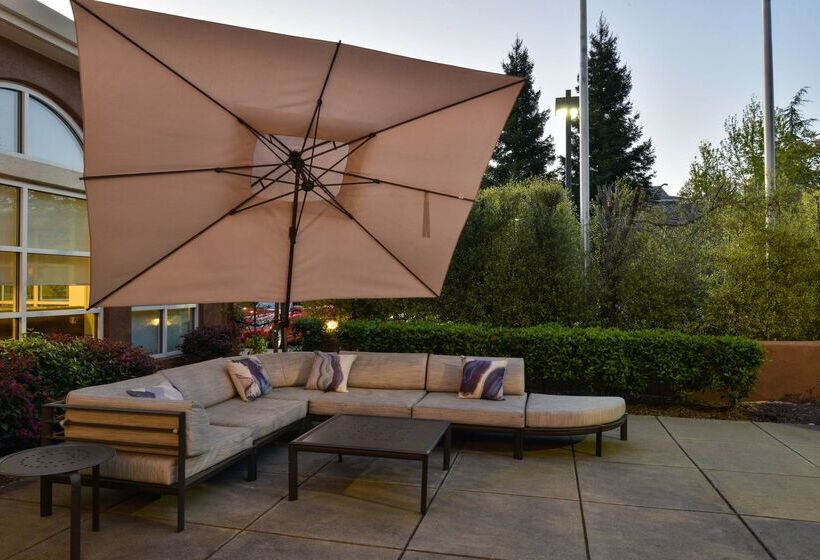 Отель Hilton Garden Inn Napa