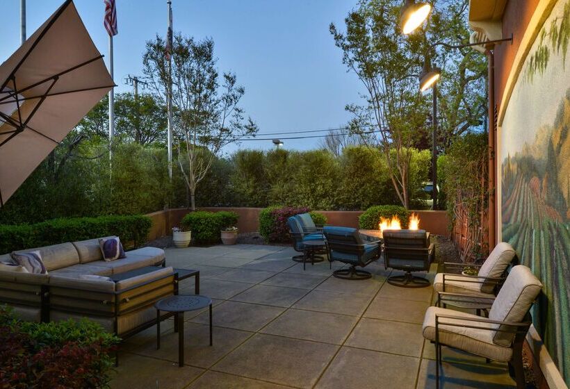 Отель Hilton Garden Inn Napa