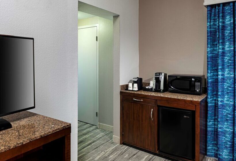 ホテル Hilton Garden Inn Omaha Downtown/old Market Area