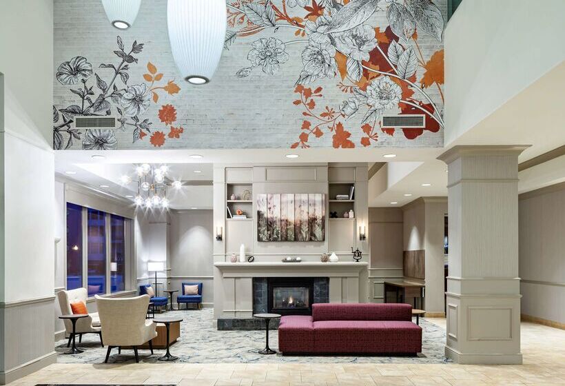 هتل Hilton Garden Inn Omaha Downtown/old Market Area