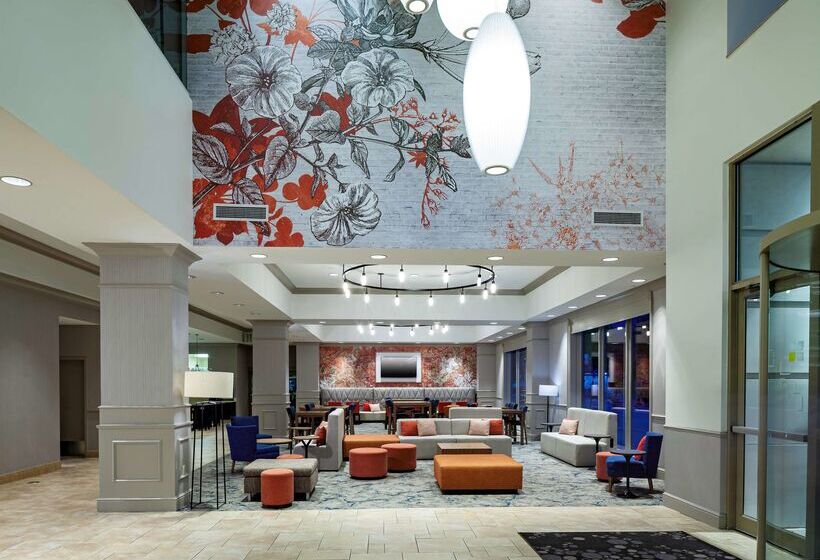 هتل Hilton Garden Inn Omaha Downtown/old Market Area