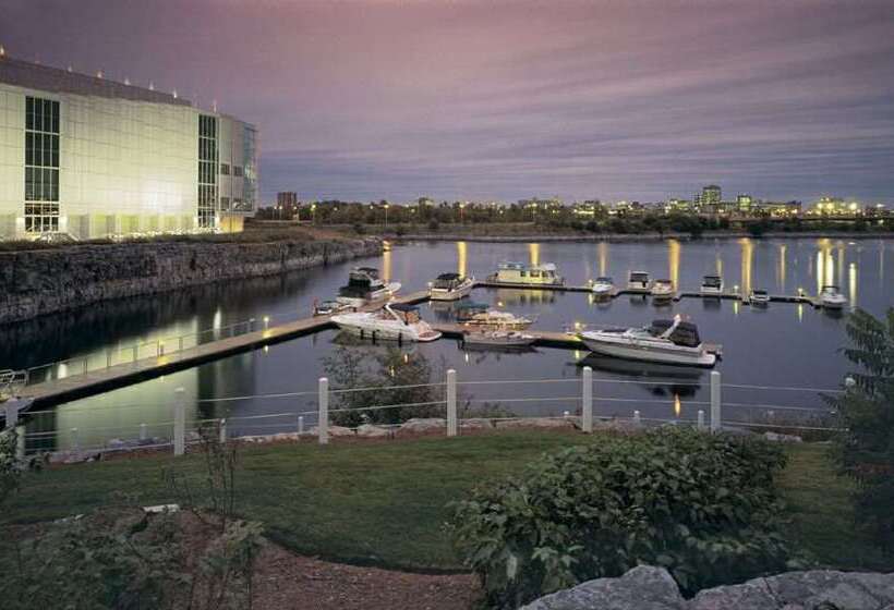 فندق Hilton Lacleamy