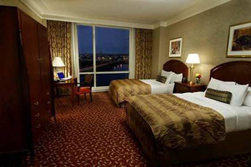 בית מלון כפרי Hilton Lacleamy