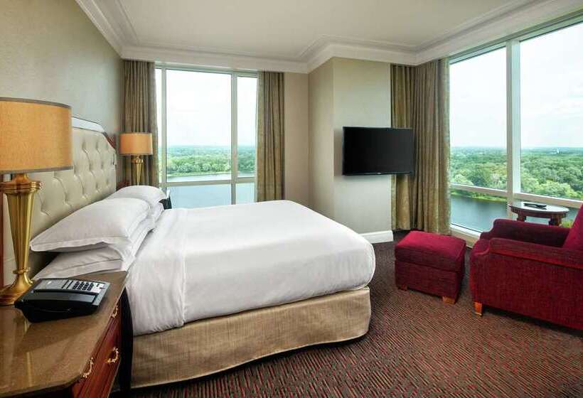 בית מלון כפרי Hilton Lacleamy