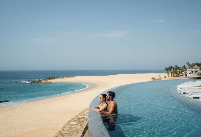 هتل Hilton Los Cabos