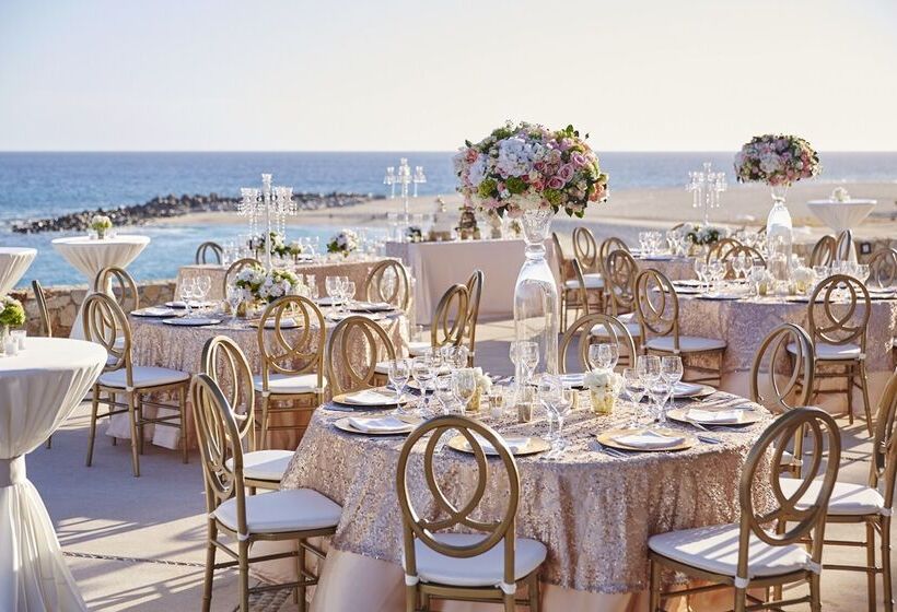 هتل Hilton Los Cabos