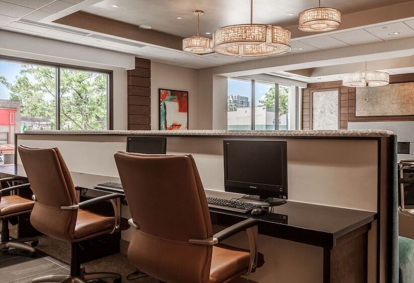 هتل Holiday Inn Chicago North Evanston, An Ihg