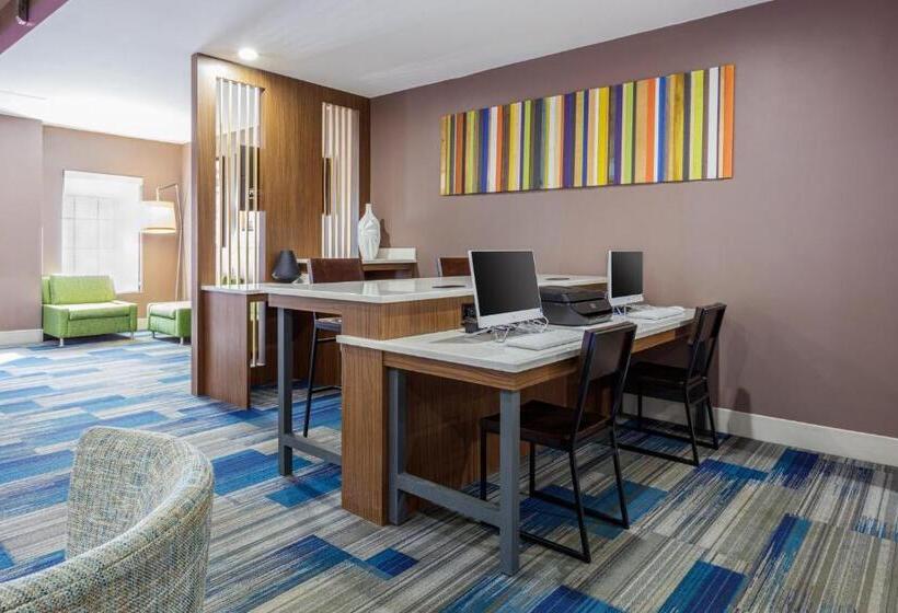 호텔 Holiday Inn Express & Suites Newport News, An Ihg