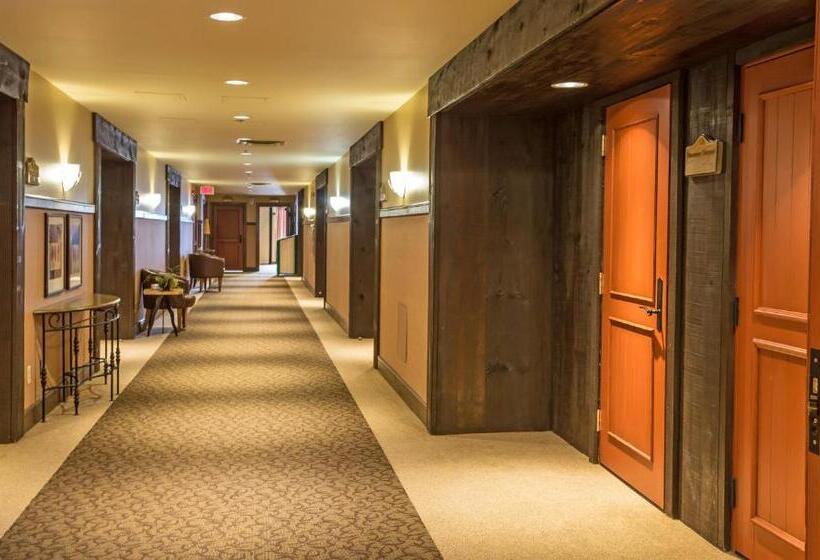 호텔 Holiday Inn Express & Suites Tremblant, An Ihg