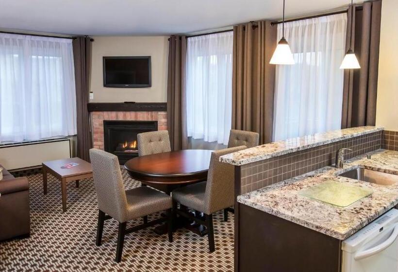 호텔 Holiday Inn Express & Suites Tremblant, An Ihg