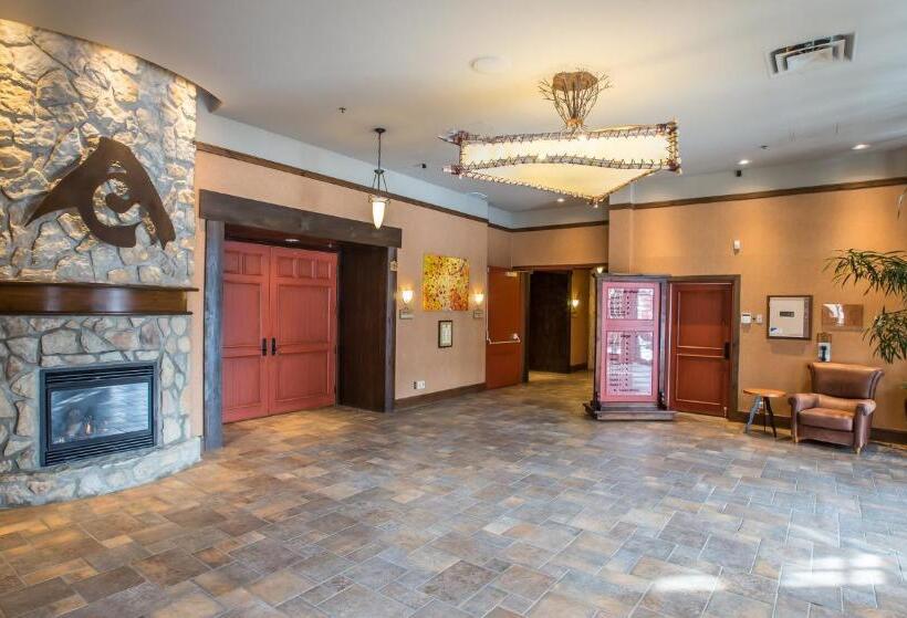 호텔 Holiday Inn Express & Suites Tremblant, An Ihg