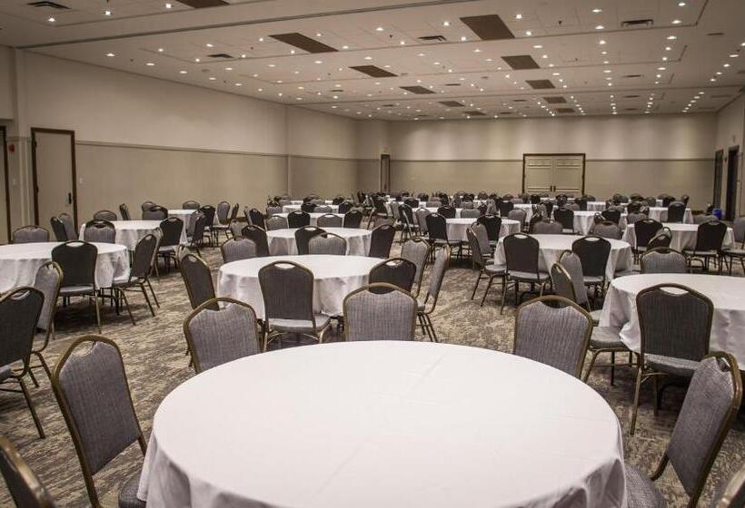 호텔 Holiday Inn Express & Suites Tremblant, An Ihg