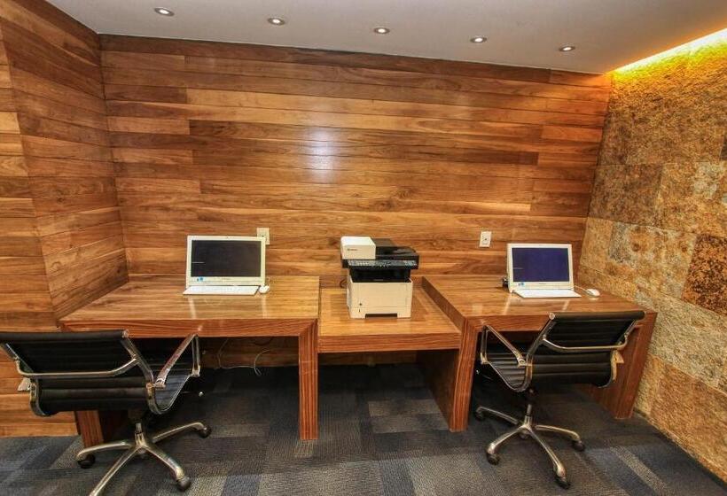 فندق Holiday Inn Leon, An Ihg