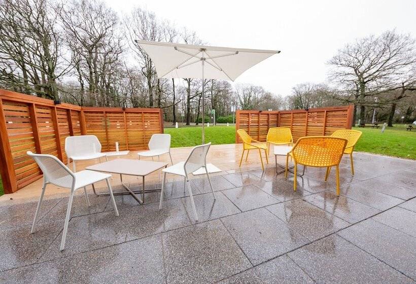 בית מלון כפרי Holiday Inn Newport, An Ihg