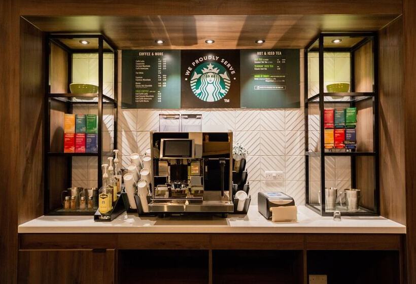 בית מלון כפרי Holiday Inn Newport, An Ihg